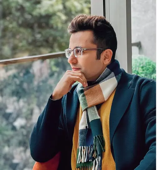 A close-up portrait of Sandeep Maheshwari, looking confident and thoughtful, reflecting his motivational spirit and leadership.